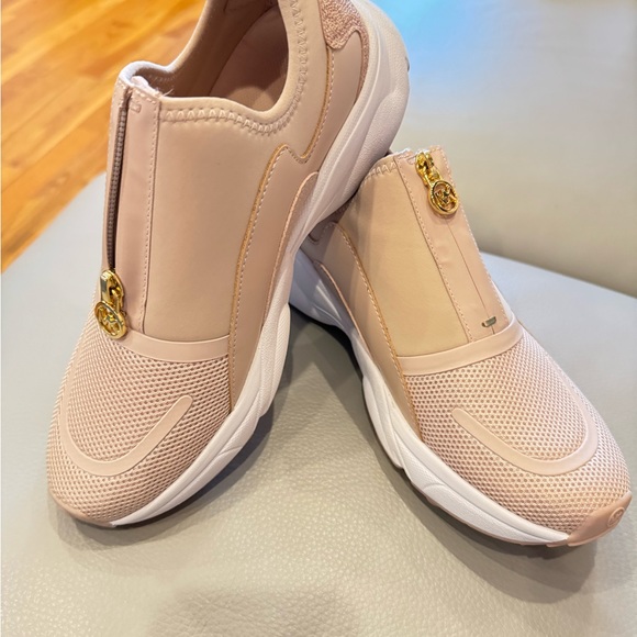 MICHAEL Michael Kors Shoes - NEW Michael Kors Women's Sneakers MK  Creamy Pink Size 37,5
